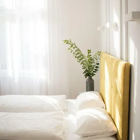 Apartment Deak20