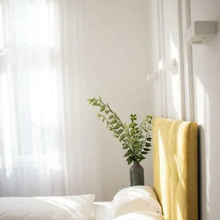 Apartment Deak20 *